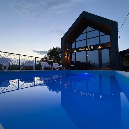 Lux House Vikendica *