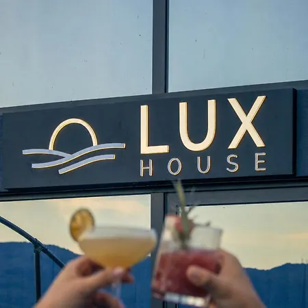 Lux House Vikendica Hadzici